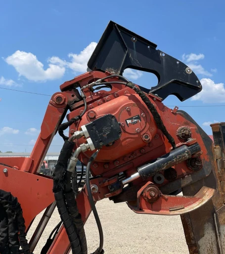 2011 Ditch Witch RT115 Quad vibratory cable plow