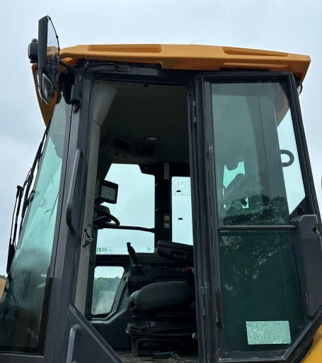 2022 John Deere 544 P-Tier wheel loader