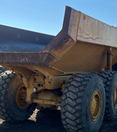 2002 Caterpillar 730 haul truck