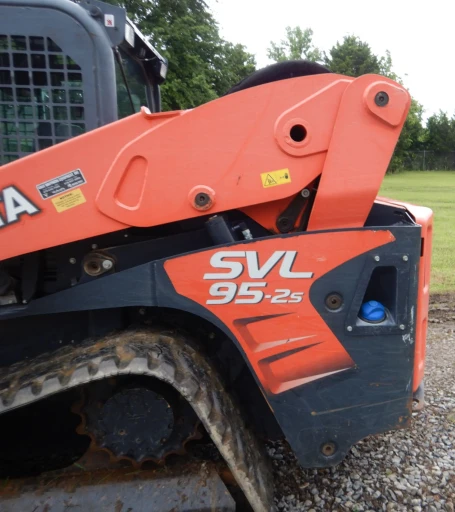 2017 Kubota SVL 95-2S skid steer loader