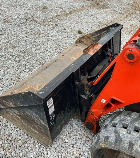 2019 Kubota SVL95-2S tracked skid steer loader