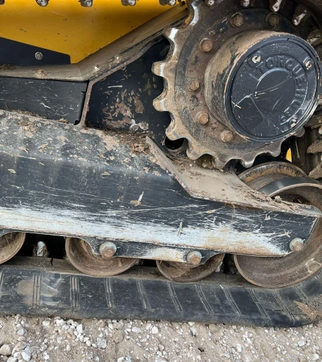 2019 John Deere 333G  tracked skid steer loader