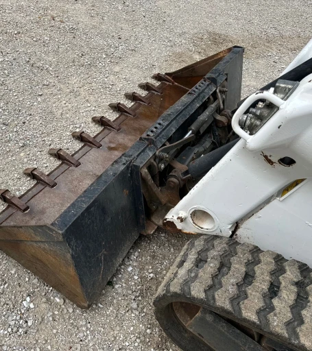 2022 Bobcat T76 R-Series tracked skid steer loader