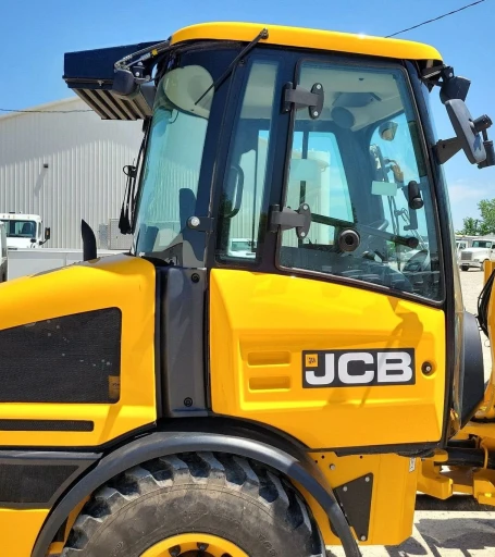 2022 JCB 407 wheel loader