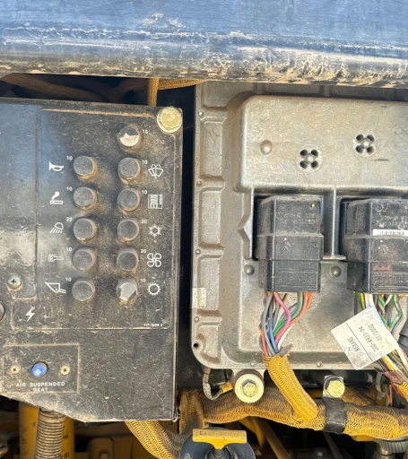 2002 Caterpillar 953C track loader