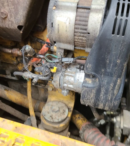 2008 Caterpillar 963D track loader