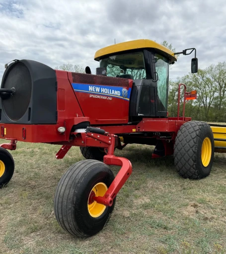 2014 New Holland Speedrower 240 Self-Propelled Windrower