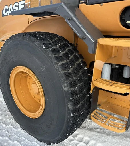 2008 CASE 621E