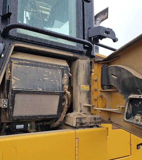 2015 Caterpillar 963D track loader