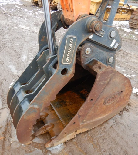 2014 Doosan DX140LCR excavator