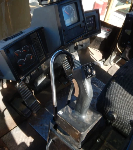 2006 Caterpillar 988H wheel loader