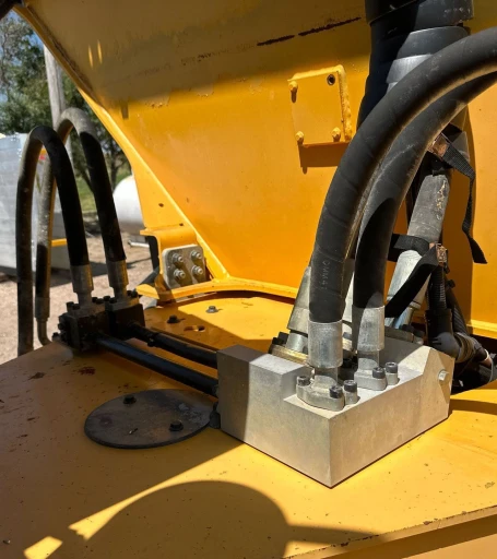 2011 Volvo A40F haul truck