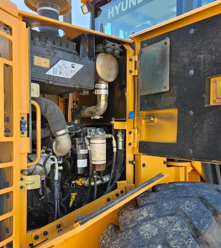 2015 Hyundai HL740XTD-9A Wheel Loader