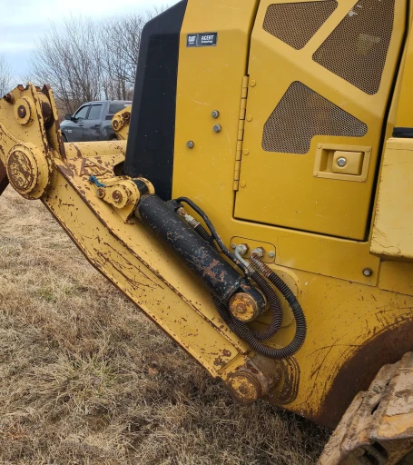2010 Caterpillar 963D track loader