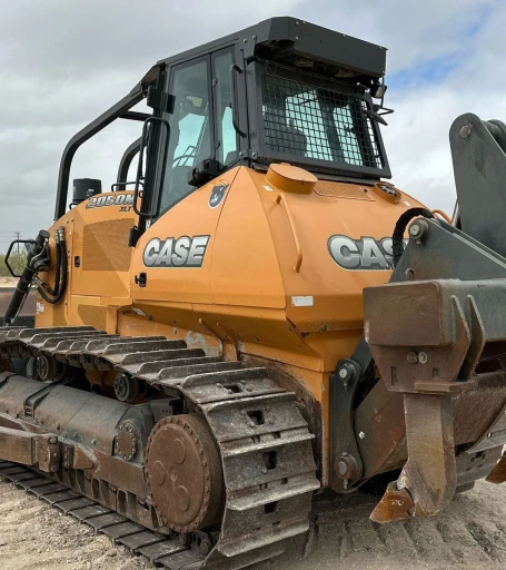 Case 2050M XLT dozer