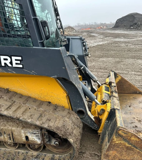 2019 John Deere 325G tracked skid steer loader