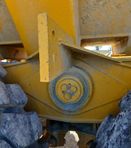 2000 John Deere 400C haul truck
