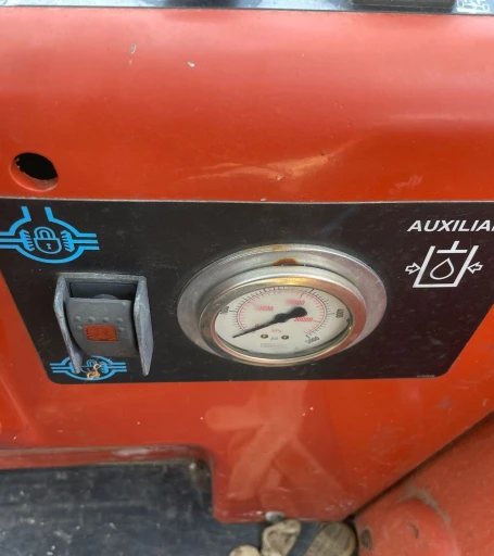 2011 Ditch Witch RT115 Quad vibratory cable plow