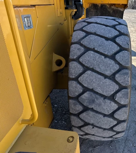 2012 John Deere 744K wheel loader