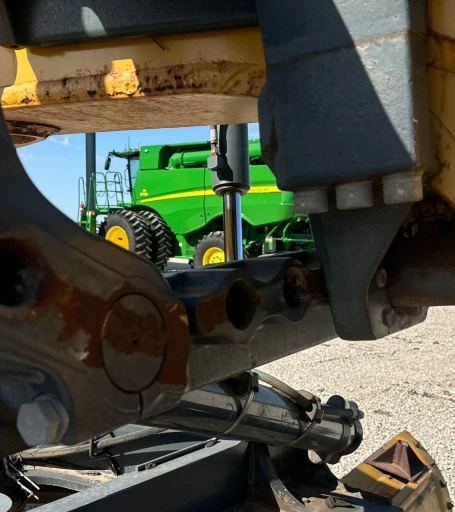 2013 John Deere 772G motor grader