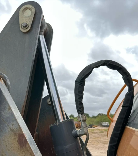 Case 2050M XLT dozer