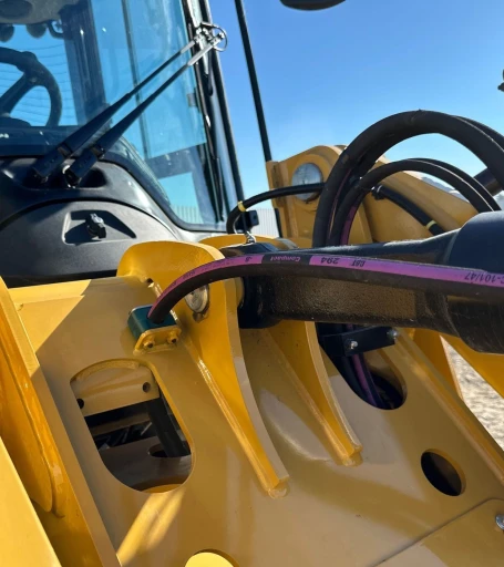 2023 Caterpillar 908 wheel loader