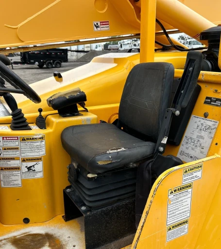 2010 Pettibone 944 telehandler
