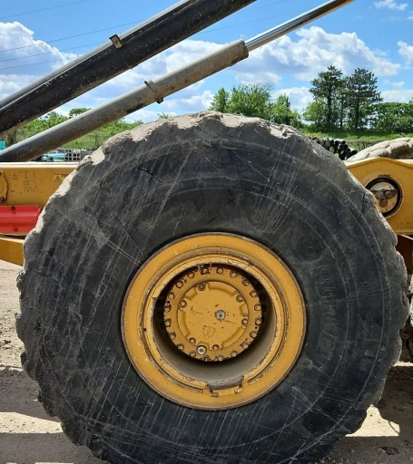 2013 Caterpillar 740B haul truck