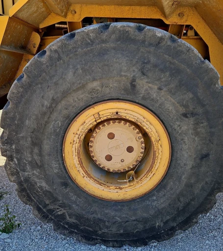2000 John Deere 400C haul truck