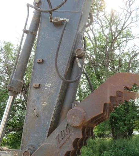 2012 John Deere 200D LC excavator