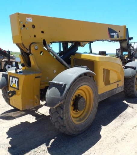 2013 Caterpillar TL943C telehandler