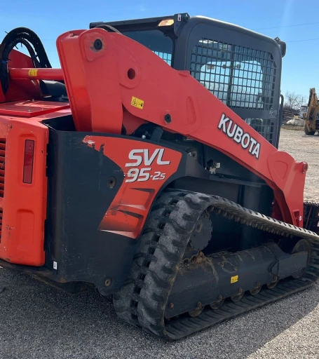 2021 Kubota SVL95-2s tracked skid steer loader