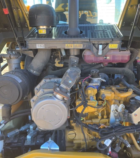 2022 Caterpillar 908M wheel loader