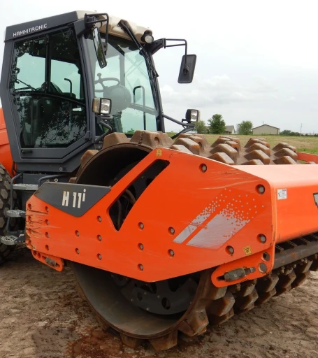 2016 Hamm H11I vibratory roller