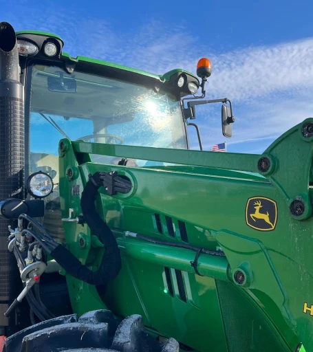 2013 John Deere 6125R MFWD Tractor Loader