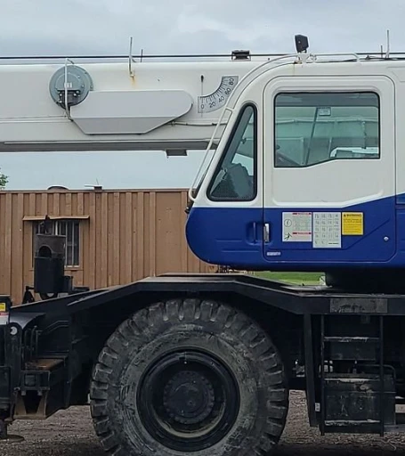 2011 Tadano GR300XL crane
