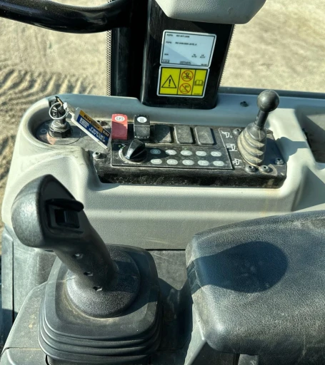 2018 Caterpillar 953K track loader