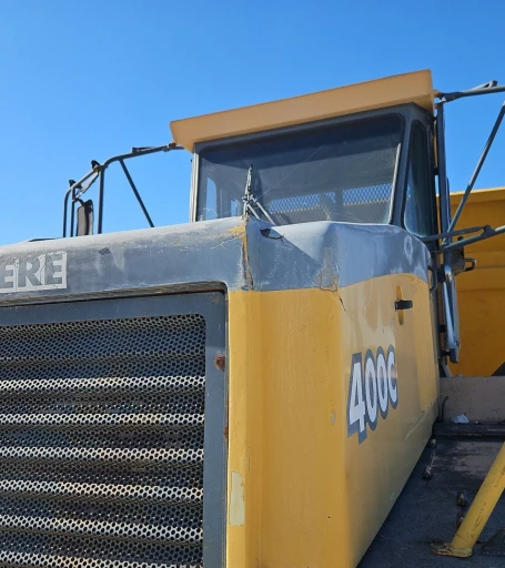 2000 John Deere 400C haul truck