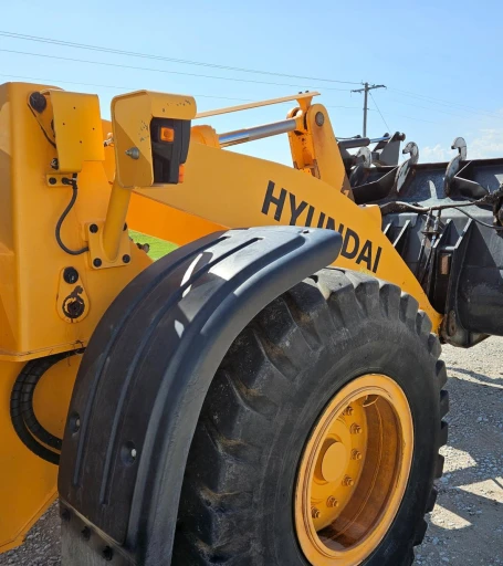 2015 Hyundai HL740XTD-9A Wheel Loader