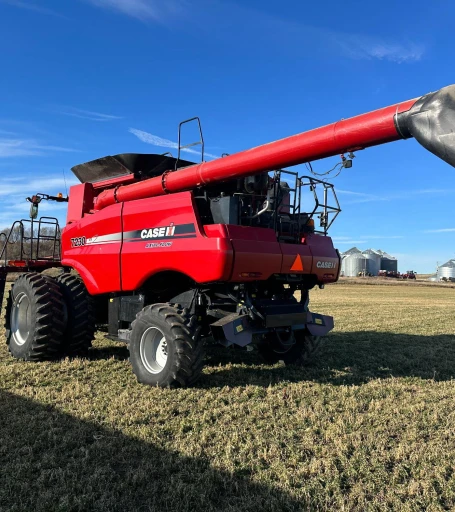 2013 Case IH 7230 2WD Combine