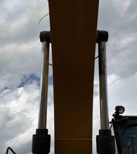 2017 Caterpillar 320FL Excavator
