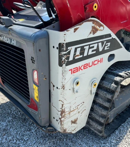 2016 Takeuchi TL12V2 tracked skid steer loader