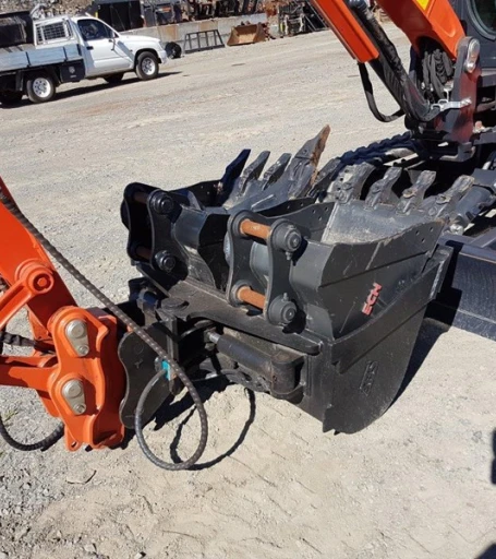 2017 KUBOTA U35-4R3