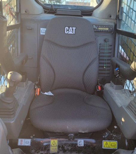 2021 Caterpillar 242D3 skid steer loader