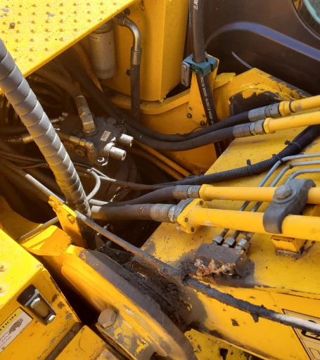 2011 JCB JS220LC Excavator