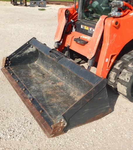 2015 Kubota SVL90-2 skid steer
