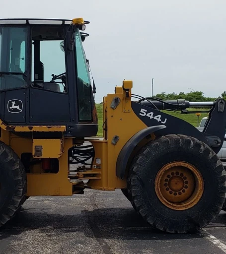 2004 John Deere 544J wheel loader