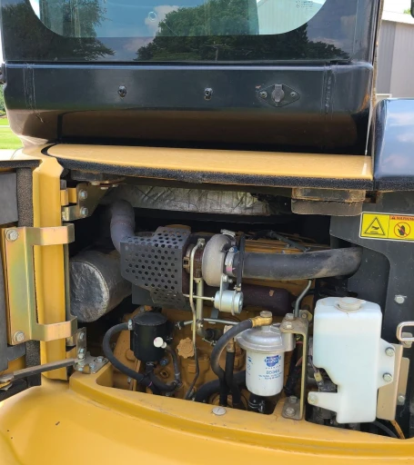 2011 Caterpillar 305.5D CR mini excavator