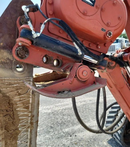 2012 Ditch Witch RT120 Quad vibratory cable plow