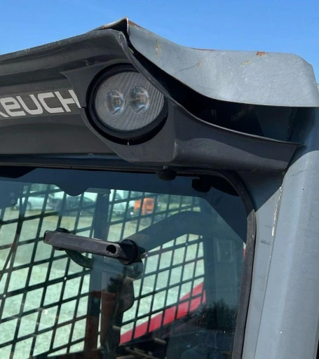 2016 Takeuchi TL12V2 tracked skid steer loader